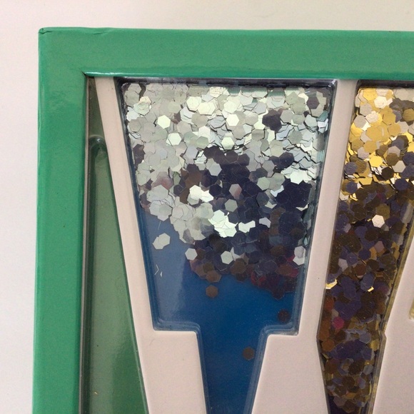 BATH AND BODY WORKS 3D GLITTER GIFT BOX WISH - Picture 6 of 14